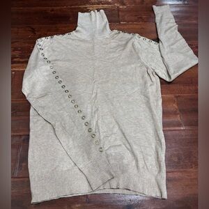 Joseph A NWOT Beige Turtleneck with Button Accents, Small